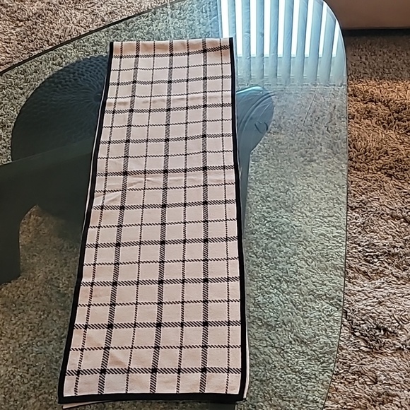 Coach Scarf - Picture 2 of 9